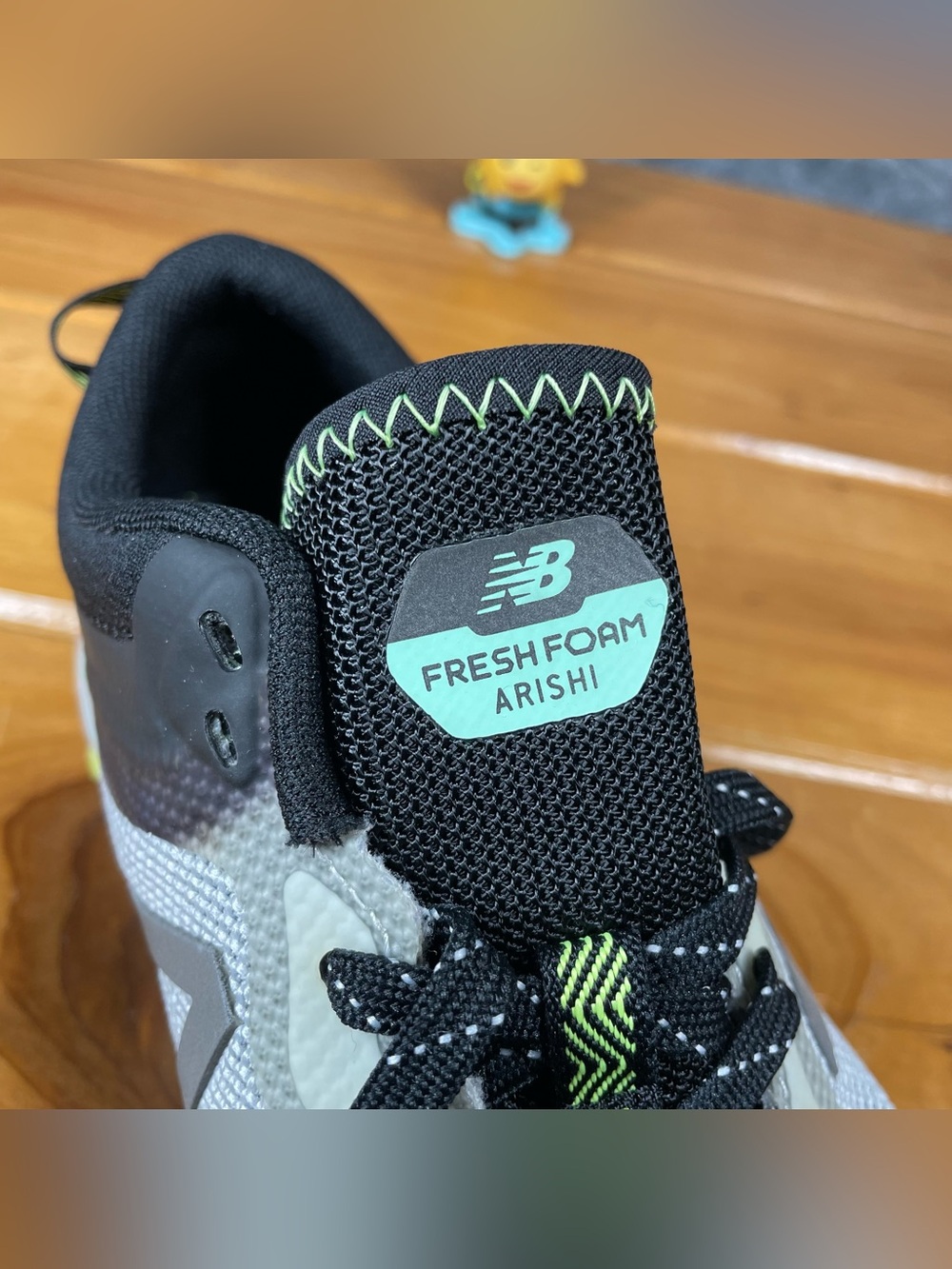 New Balance Fresh Foam Arishi Trail Womens 10 D Wide Gray Running Shoes WTARISS1 - Picture 8 of 15
